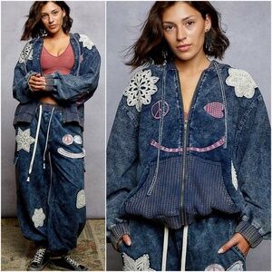 POL Mineral Wash Blue Cotton Peace Heart Smiley Patch Zip up Jacket